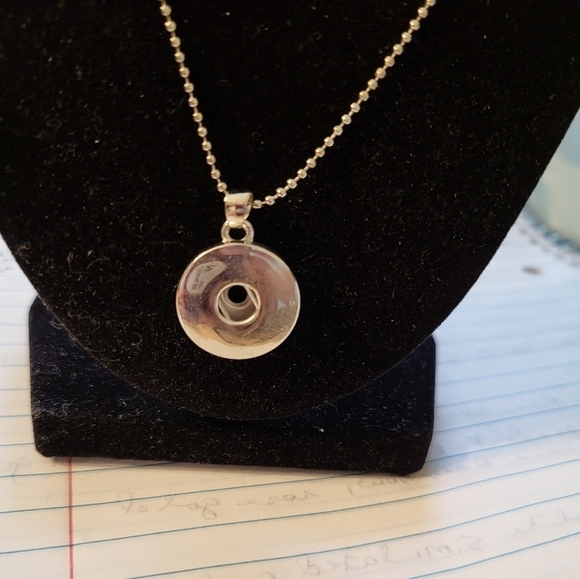 NEW Silver alloy Snap Button necklace holds 18mm charms Not Included - Picture 4 of 5
